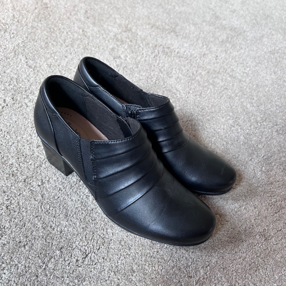 🍂Ultimate Comfort By Clark’s Zip Side Bootie Heel - Picture 10 of 12